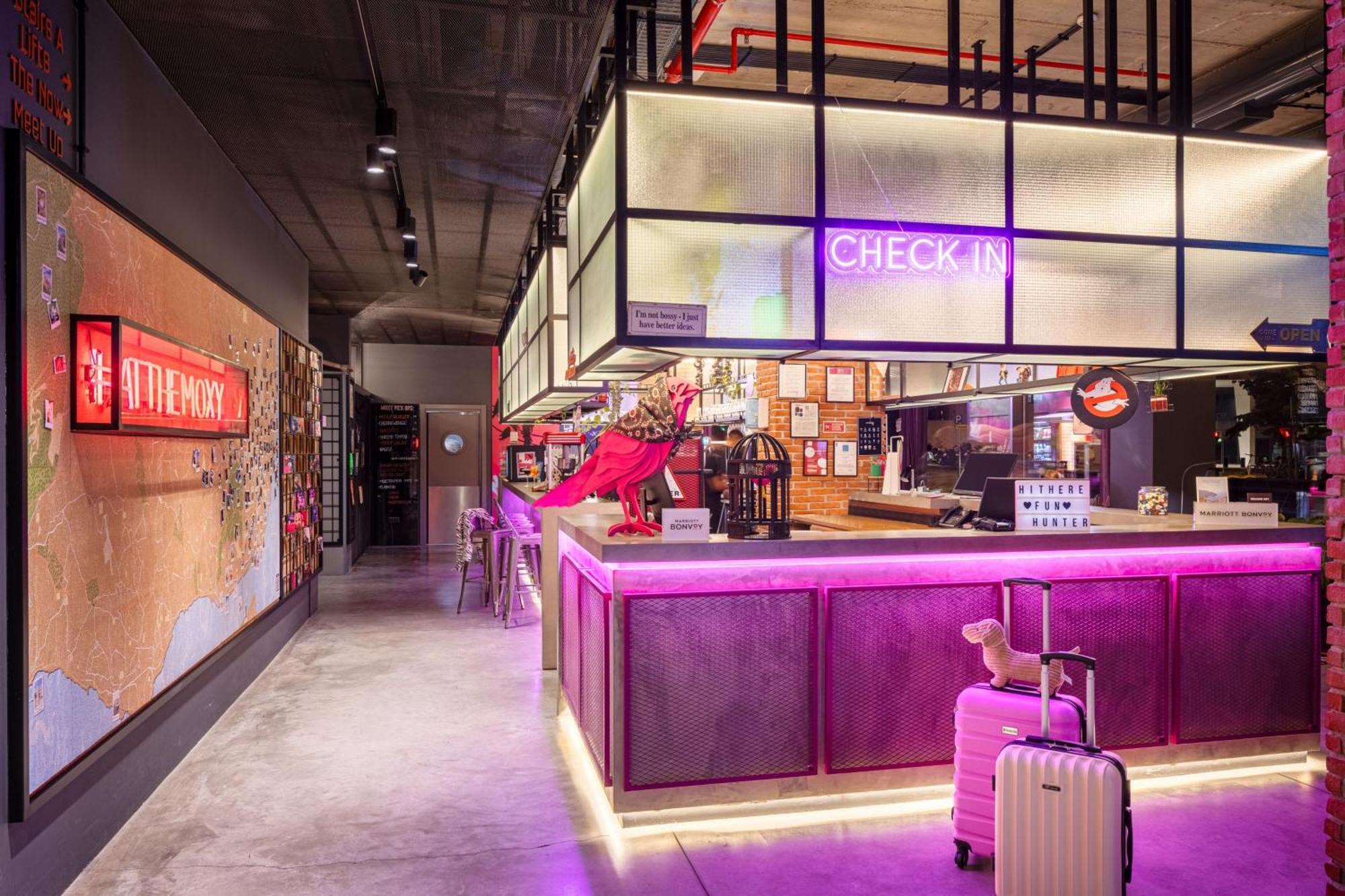 Moxy Lisbon City Hotel Exterior photo